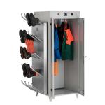Apģērbu žāvēšanas skapis ar metāla korpusu, iekšpusē apģērbi un apavi, vairākas žāvēšanas plaukti.